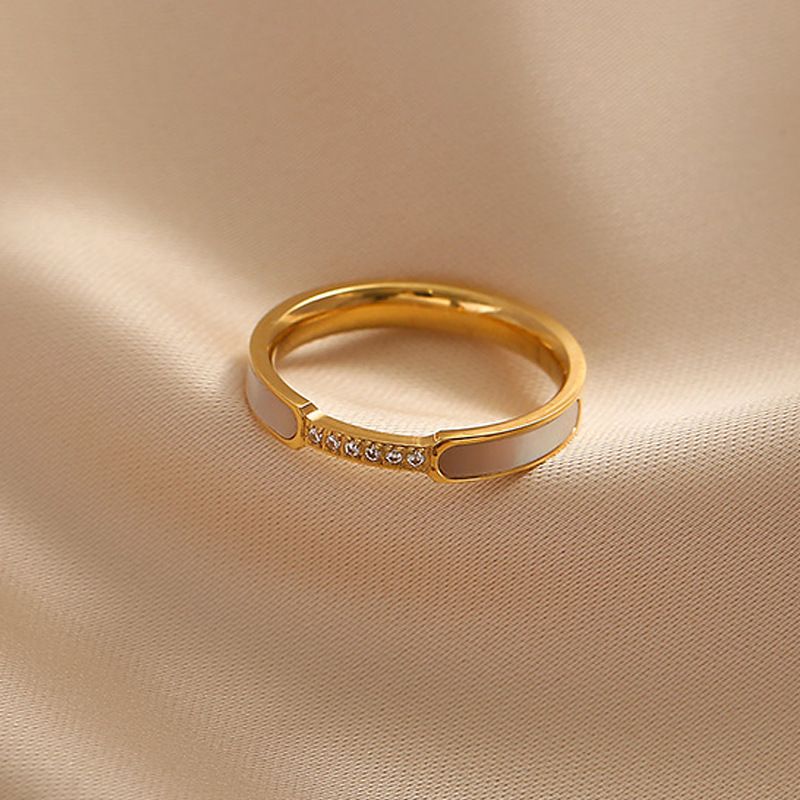 Bague en acier titane Beimu légère, luxueuse et polyvalente, avec micro-incrustations de coquillages, en or rose et blanc, design unique pour femme, ne se décolore pas_voghion.com