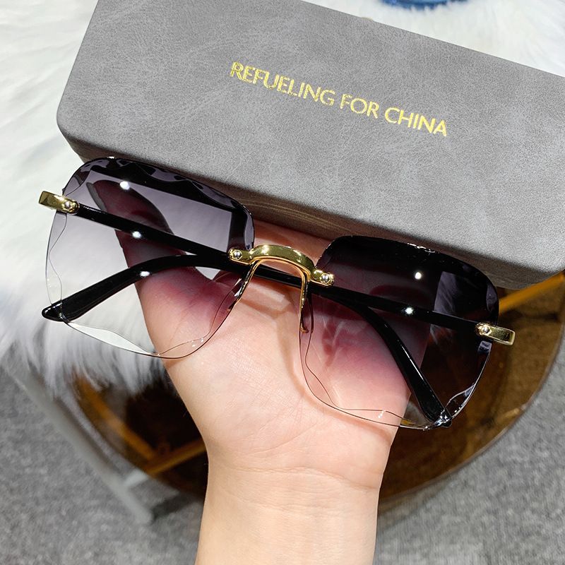 New Korean Style Rimless Driving Glasses Gradient Colorful Edge Sunglasses Trendy_voghion.com