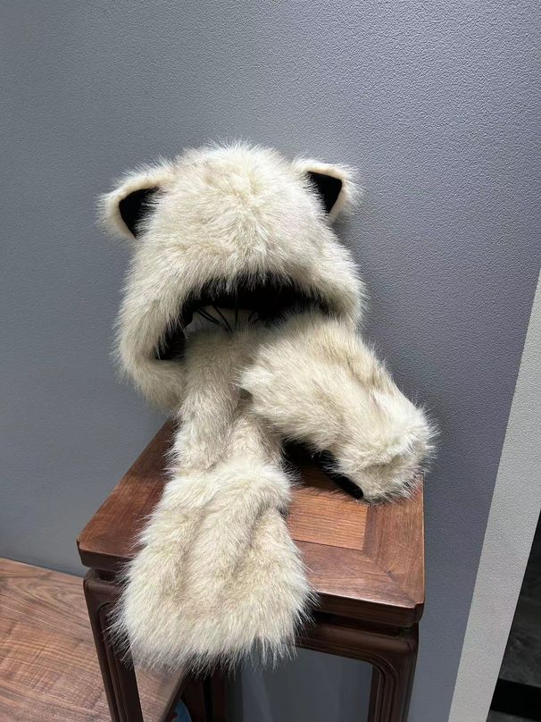 Cappello e sciarpa in peluche con orecchie di volpe, protezione per le orecchie calda invernale integrata da donna, cappello Lei Feng, sciarpa da sci ispessita del nord-est_voghion.com