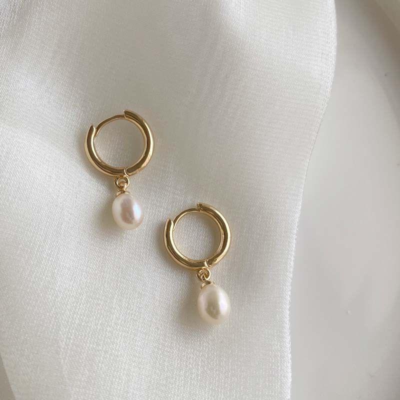 Fashion niche design freshwater pearl earrings light luxury pendant dedicated earrings_voghion.com