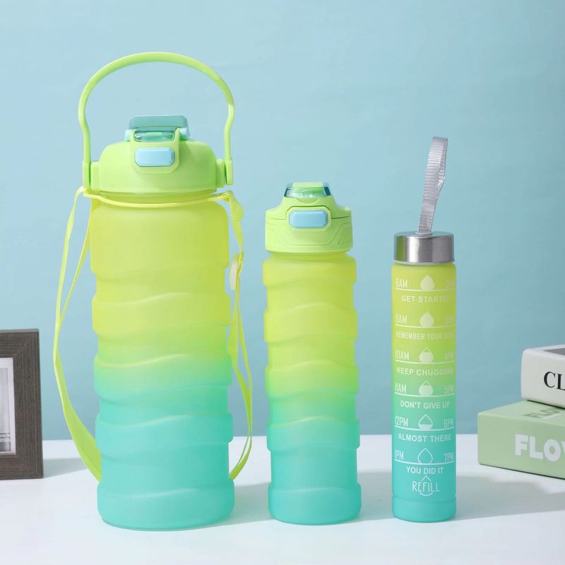 Stor kapasitet gradient plastkopp tredelt sett kreativ gjenget sugerørkopp utendørs praktisk bærbar stor mage vannkopp_voghion.com