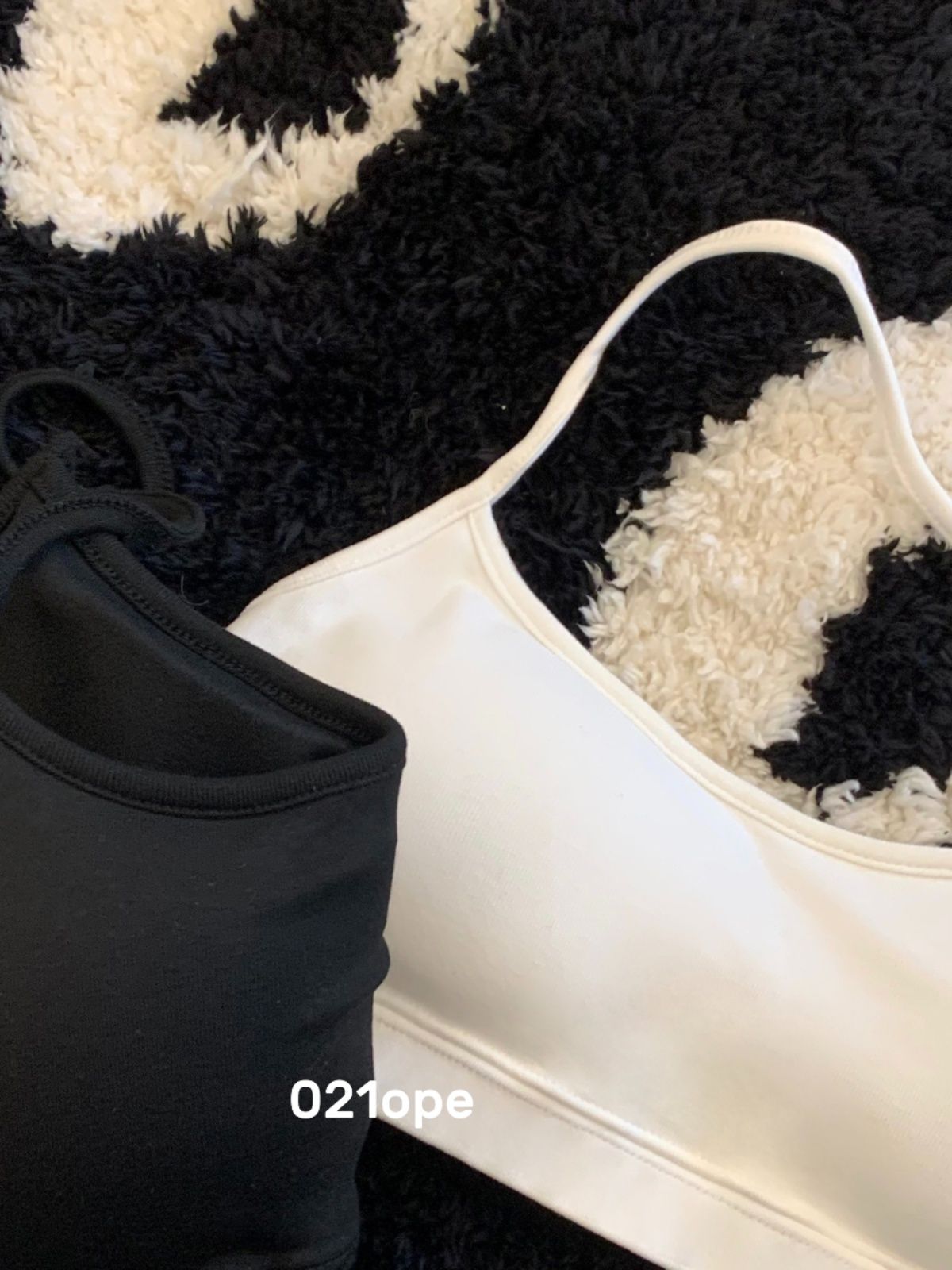 Il più facile da abbinare, un abito a fascia con spalline sottili e puro desiderio sexy può essere_voghion.com