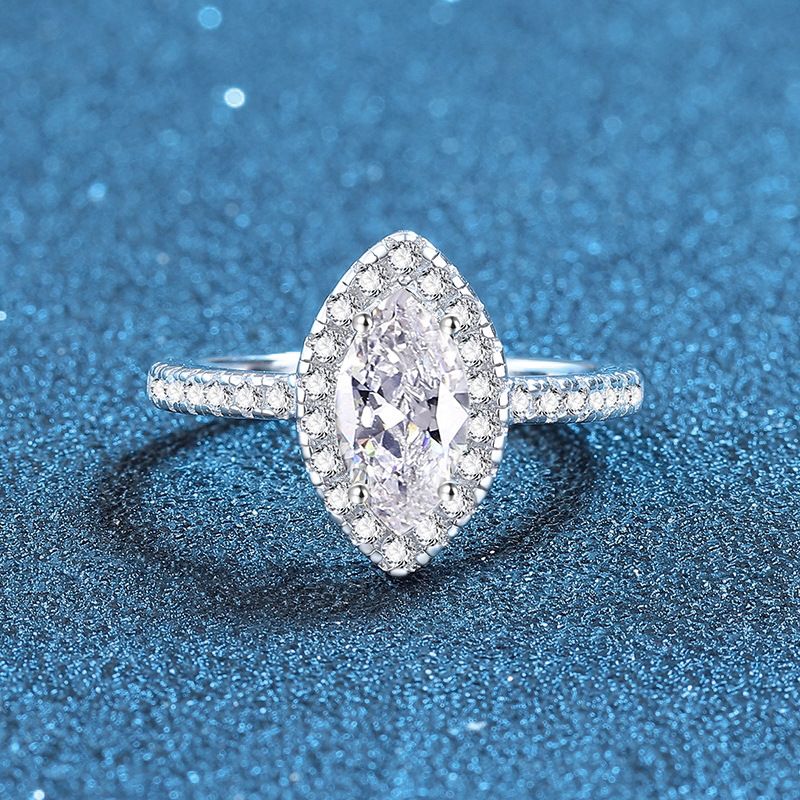 Delicato e squisito anello chiuso con pietra bianca marquise in argento puro con diamanti S per donna con un tocco di alta qualità_voghion.com