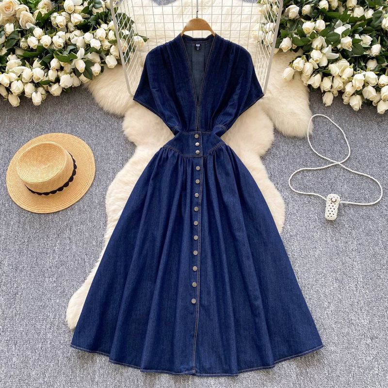 Dámské oblečení Luxusní šaty Letní luxusní hluboký výstřih do V, pas na knoflíky, slim fit, skládaná ležérní džínová sukně_voghion.com