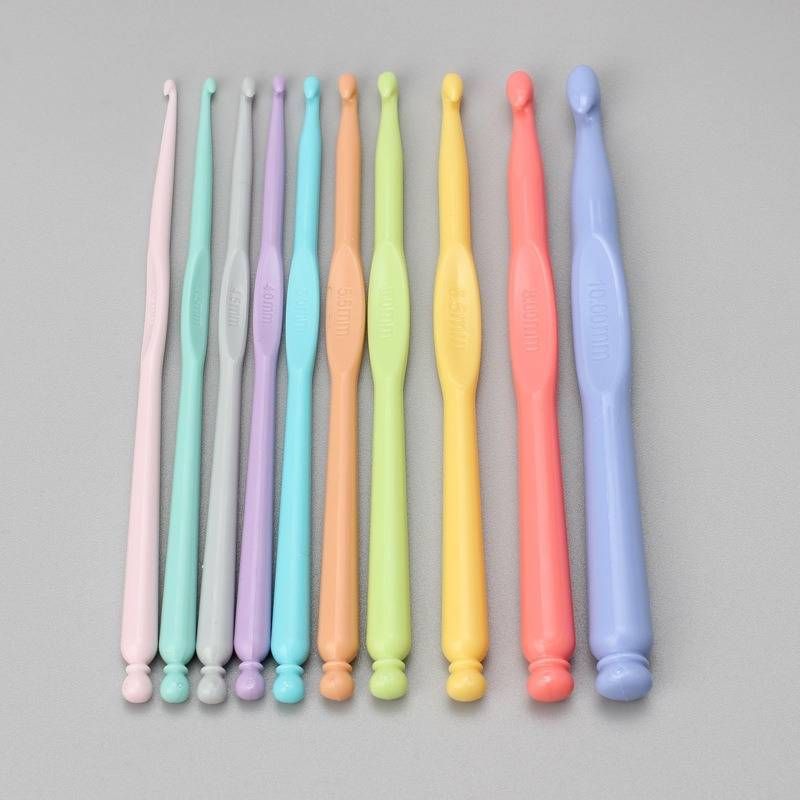 Plastic Shank Colorful Crochet Hooks Sweater Knitting Tools Set 10pcs_voghion.com