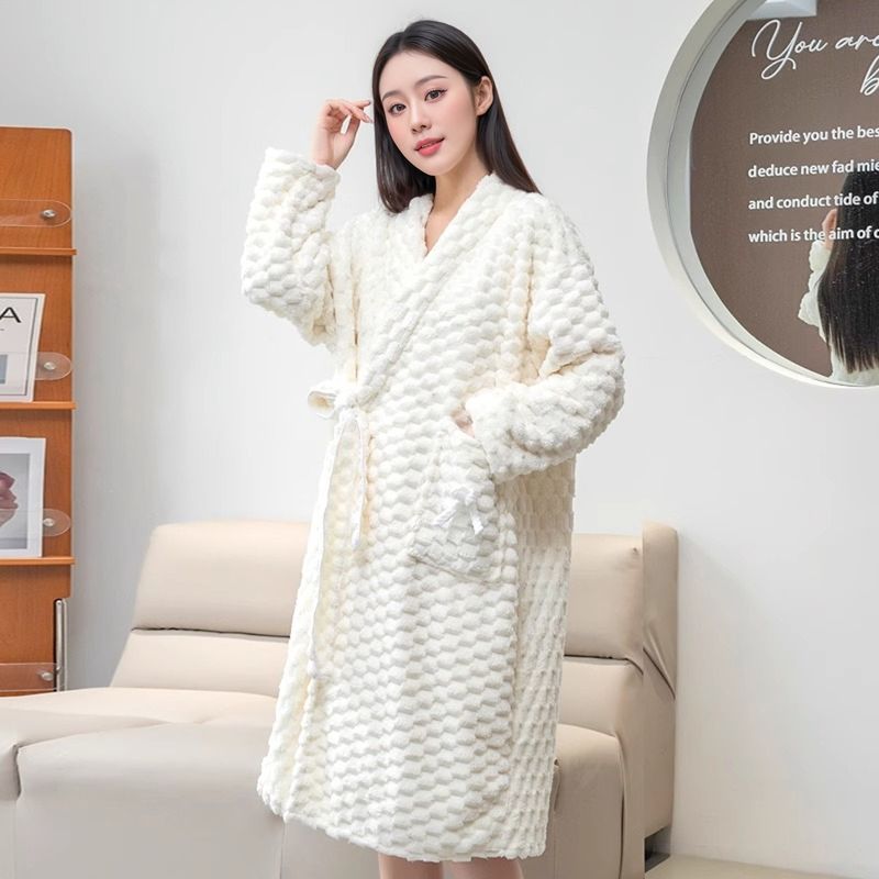 Home Textile Soft Touch Micro Fleece Hooded Bathrobe Plush Long Spa Robe Absorbent Bathrobe_voghion.com