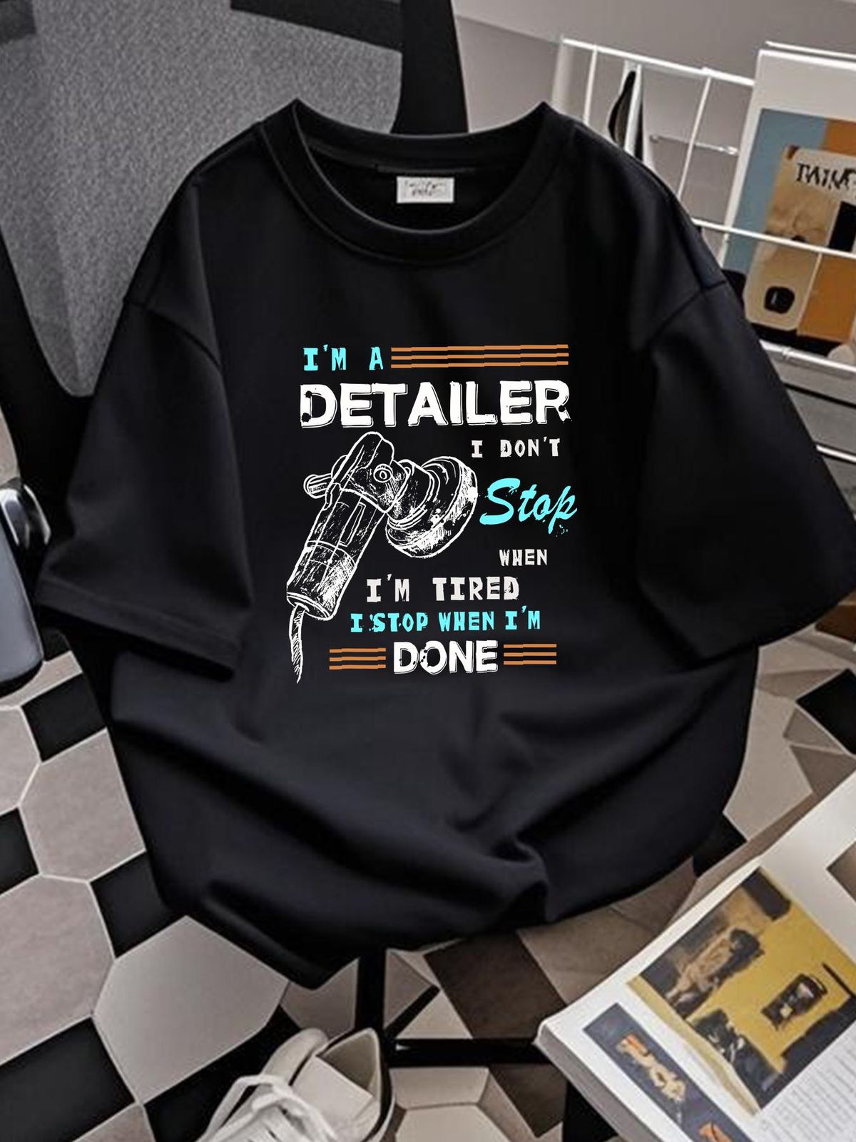 Ich bin Fahrzeugaufbereiter und mache auch mit voller Kraft weiter. Unisex-T-Shirt für Fahrzeugaufbereiter – NEU! Bequeme, lässige Designer-Sommerkleidung, atmungsaktiv, mit Grafikprint._voghion.com