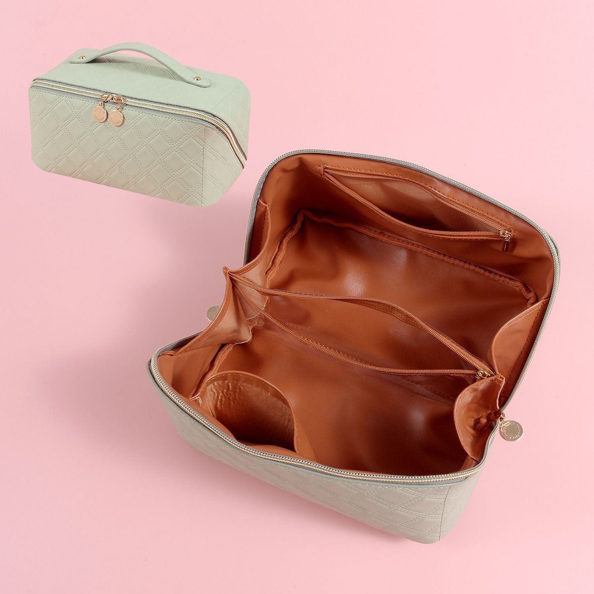 Yüksek Görünümlü, Büyük Kapasiteli, Taşınabilir, Kapitone Su Geçirmez Astarlı Kadın Kozmetik Çantaları_voghion.com