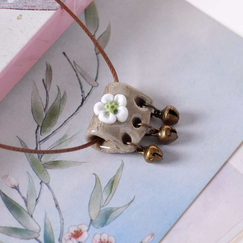 Handgefertigte Keramik-Blumenkette aus Jingdezhen – mit Glöckchenanhängern für den täglichen Gebrauch, verleiht ihr Bohème- und Vintage-Eleganz_voghion.com