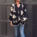 Women's Clothing Irregular Printed V-neck Long-sleeved Ruffled Shirt_voghion.com