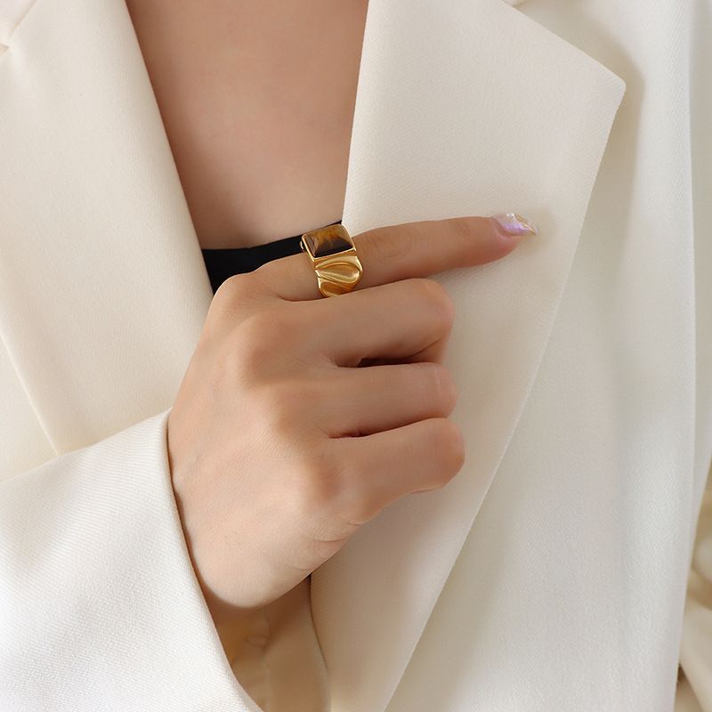 Damenschmuck Sanftes Temperament Eingelegter natürlicher Tigerauge-Steinring Beliebter Handschmuck_voghion.com