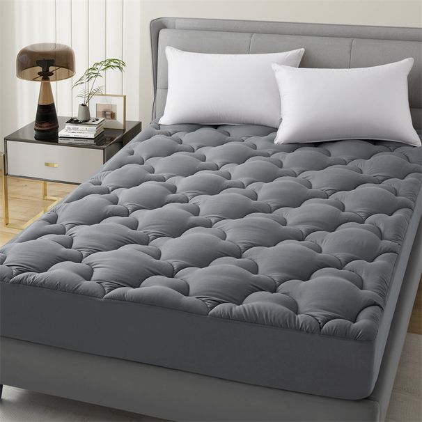 450gsm Cloud-Quilted Polyester Mattress Protector – Hypoallergenic & Ultra-Plush Bed Cover (Twin/Full/Queen/King, White/Gray, OEKO-TEX Certified)_voghion.com