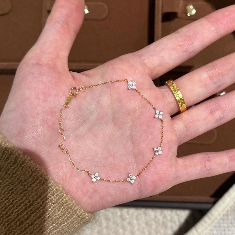 Bracciale in argento puro con quadrifoglio tempestato di diamanti, di alta qualità, squisito, scintillante, cielo stellato, piccolo, versatile, da donna_voghion.com