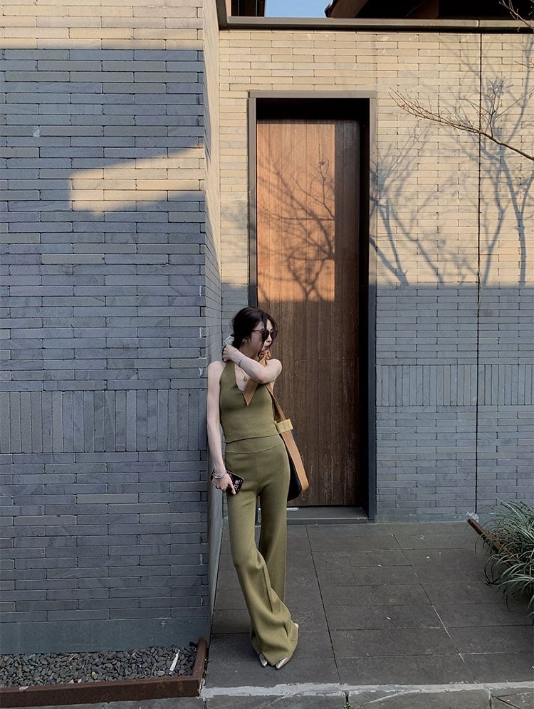 Ensemble débardeur col V, pantalon décontracté et tricot, nouvelle collection été 2025 de Dongdaemun, style coréen_voghion.com