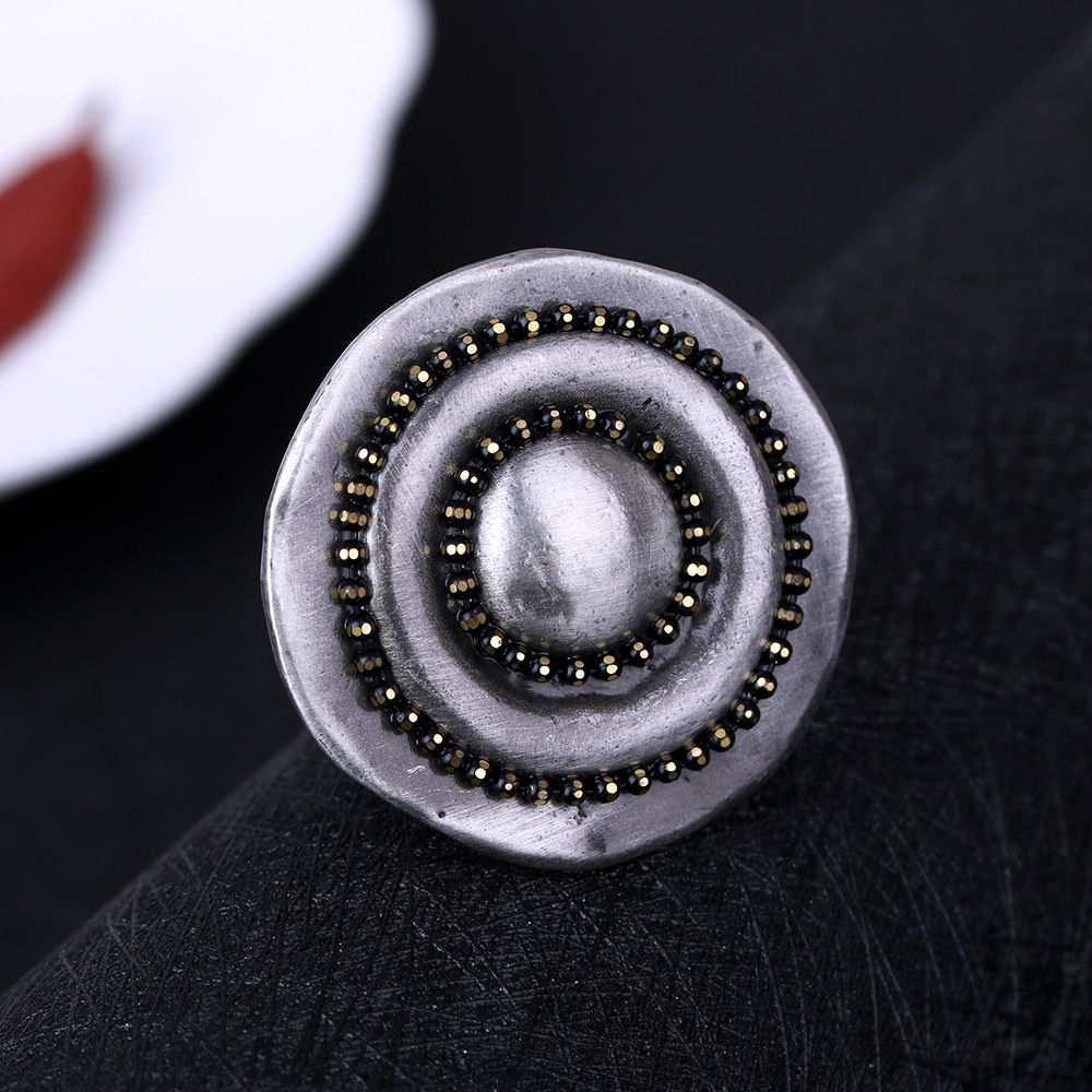 Gioielli di nicchia di alta qualità con anello vintage in argento e perle_voghion.com