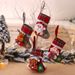 Lillian Neue Dekorationen Strümpfe Baumschmuck Kleine 3D karierte Stoff-Weihnachtsmannpuppe Weihnachtssocken_voghion.com