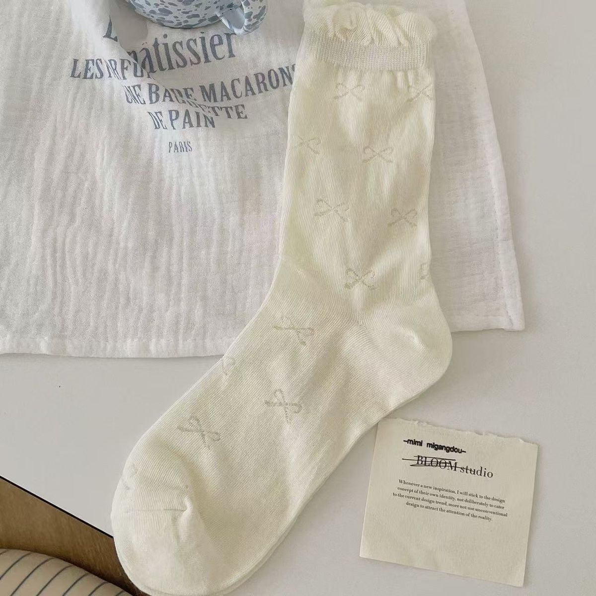 Calzini da donna con design cavo, calzini traspiranti sottili per la primavera e l'estate, calzini con fiocco e bolle di fata carini_voghion.com