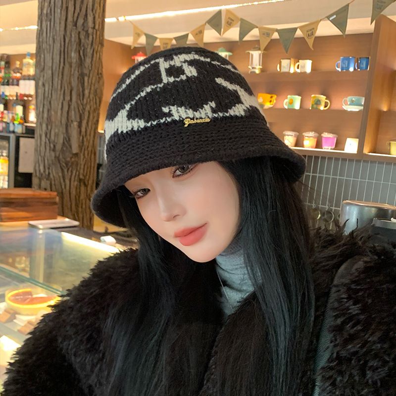 Autumn and Winter Women's Advanced Color Contrast Knitted Woolen Hat Outdoor Warmth and Fashion New Bucket Hat Trend_voghion.com