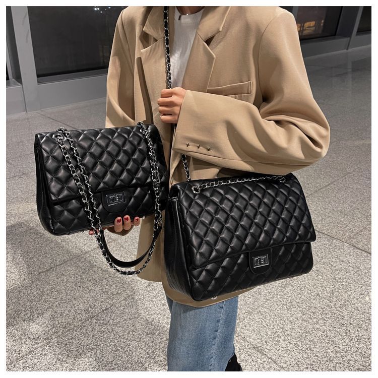P7Diamond Bag 2023 Fragrance Style New Large Capacity Tote Bag Niche Versatile Chain Bag Internet Celebrity Popular Airport Bag_voghion.com