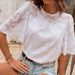 Skjorta Flare Sleeve Lös Chiffong Chiffong med ihåliga blommor för kvinnor_voghion.com