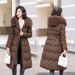 2025 Nuove donne, da medie a lunghe, versione coreana, ispessita, vestibilità aderente, calda e alla moda, giacca in cotone con grande collo in pelliccia_voghion.com