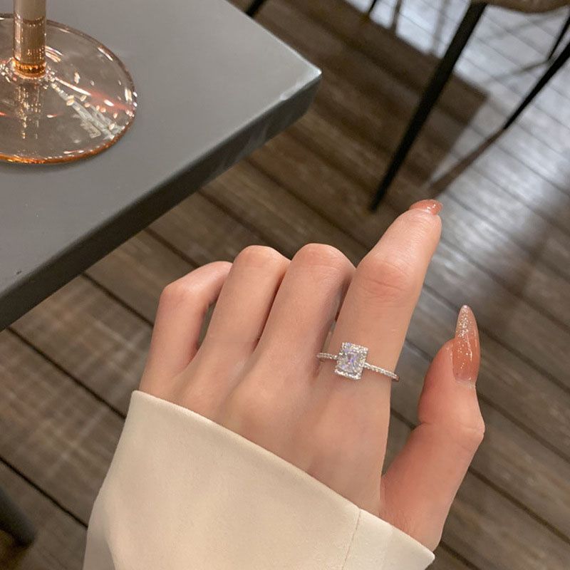 Korean Style Light Luxury Zircon Super Shiny INS Niche Design Square Diamond Minimalist Exquisite Adjustable Open Ring_voghion.com