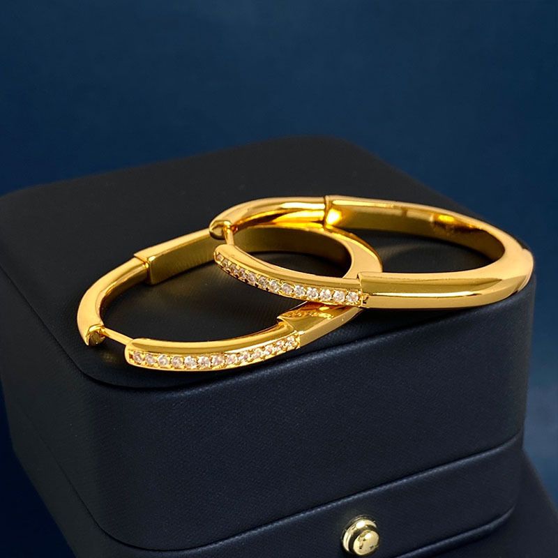 Fan Personalized Two tone U-shaped Set with Half Diamond Earrings Lock Series Large Earaccessory New Style_voghion.com