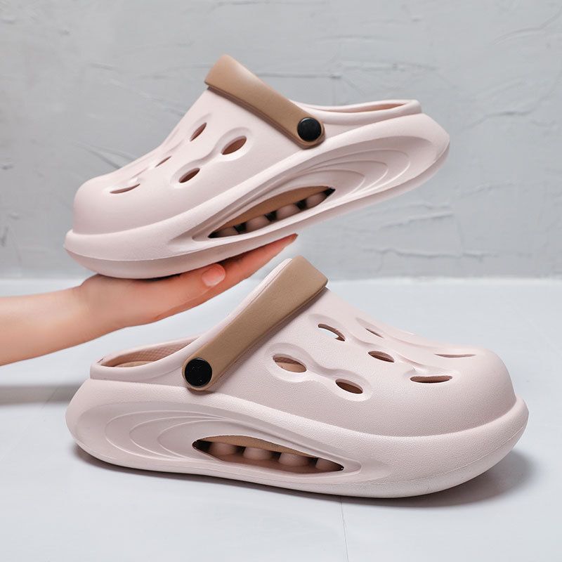 Strictly Select 2025 New Fashionable Hole Shoes Wom With A Poop Like Feel, Thick Soles Outdoor Wear, EVA Sandals For_voghion.com