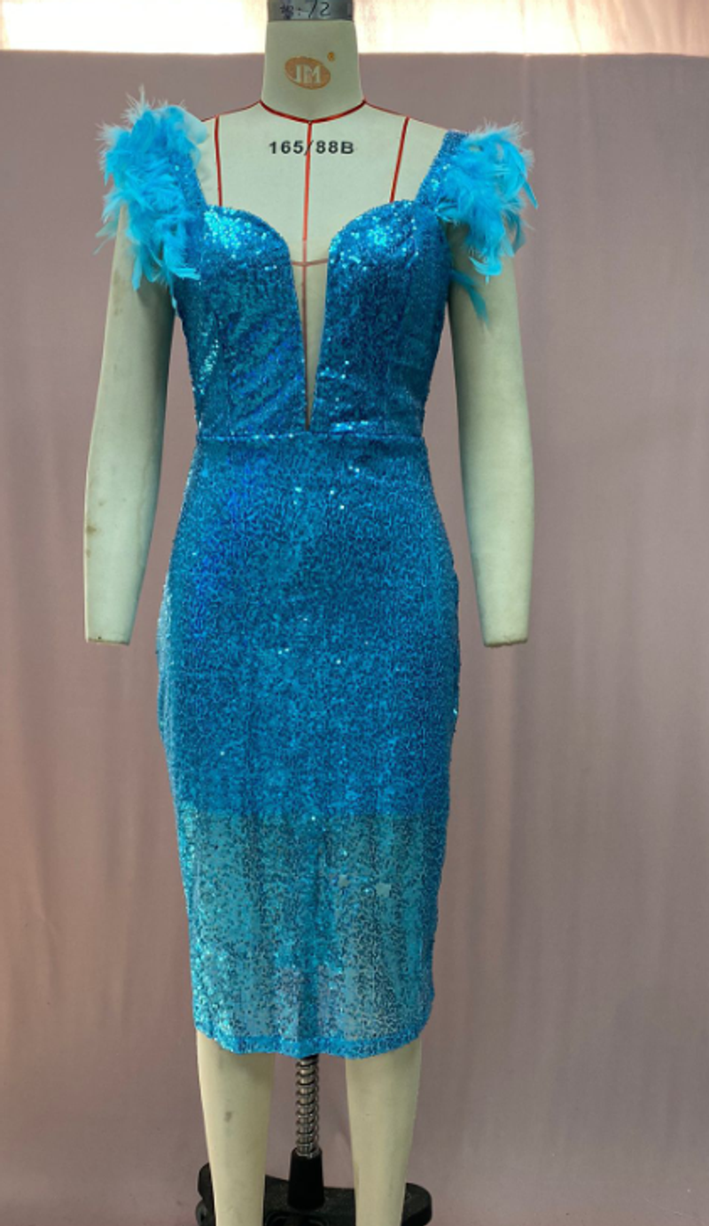 Ropa de mujer Vestido de noche sexy con escote en V profundo y lentejuelas Vestido largo sin mangas con lentejuelas y plumas_voghion.com