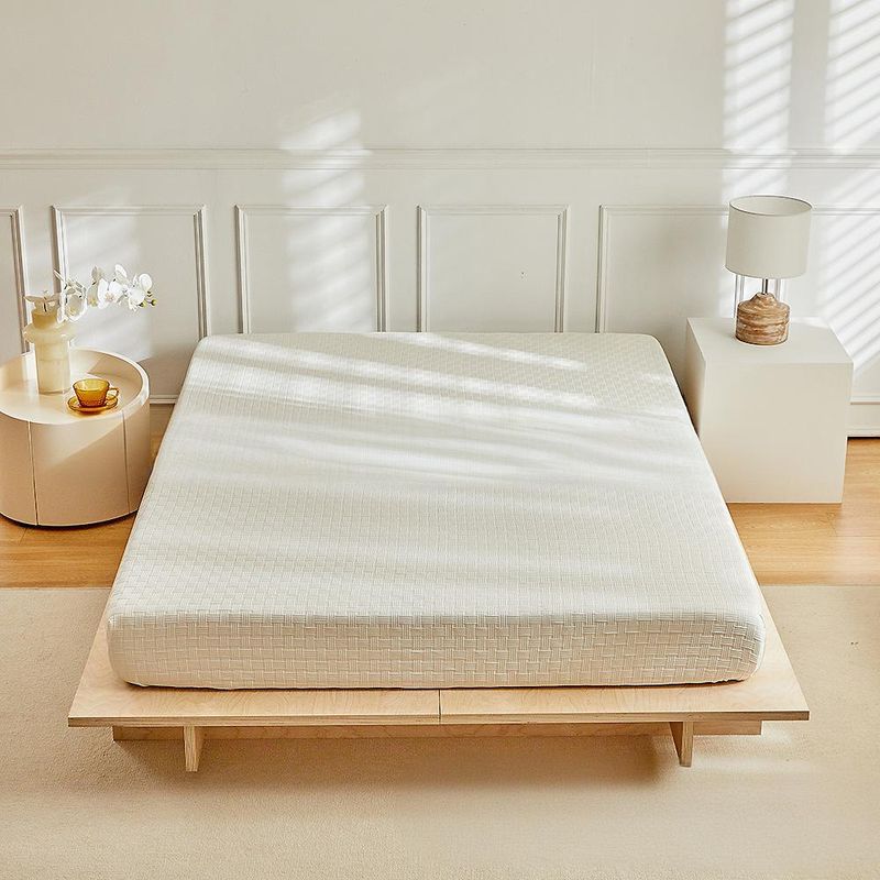 Conjunto de saia de cama e protetor de colchão minimalistas em cores sólidas - Capa de cama respirável e à prova de poeira em tecido de gaze jacquard_voghion.com