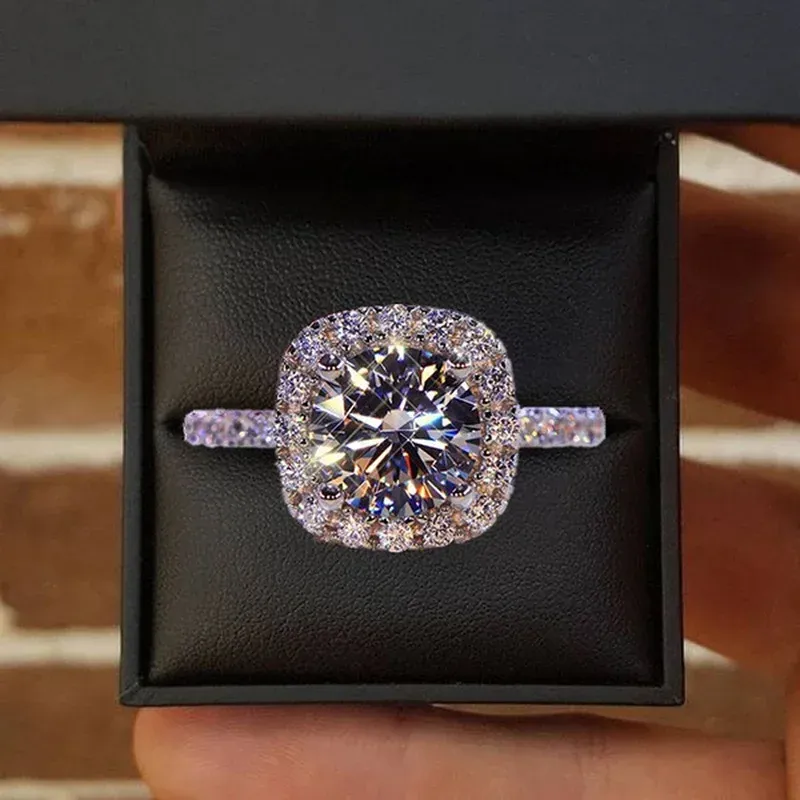 Anel de noivado feminino de zircônia branca_voghion.com