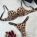 Completo intimo da donna con reggiseno e perizoma sexy con stampa leopardata, comodo set di biancheria intima arricciata_voghion.com