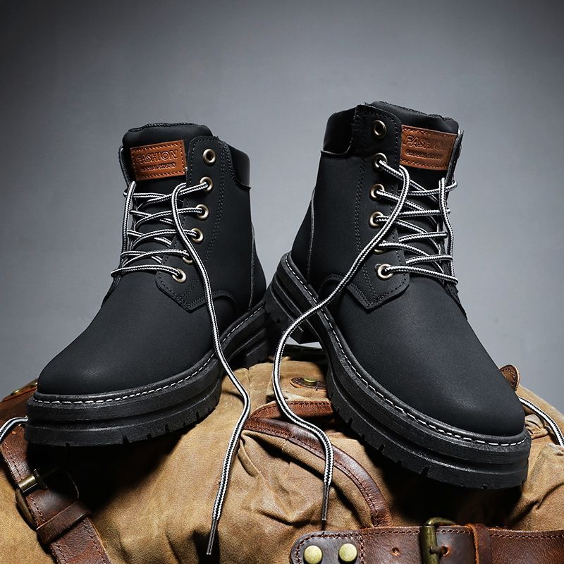 Šī gada jaunais ziemas gadījuma raksturs Doc Martens_voghion.com