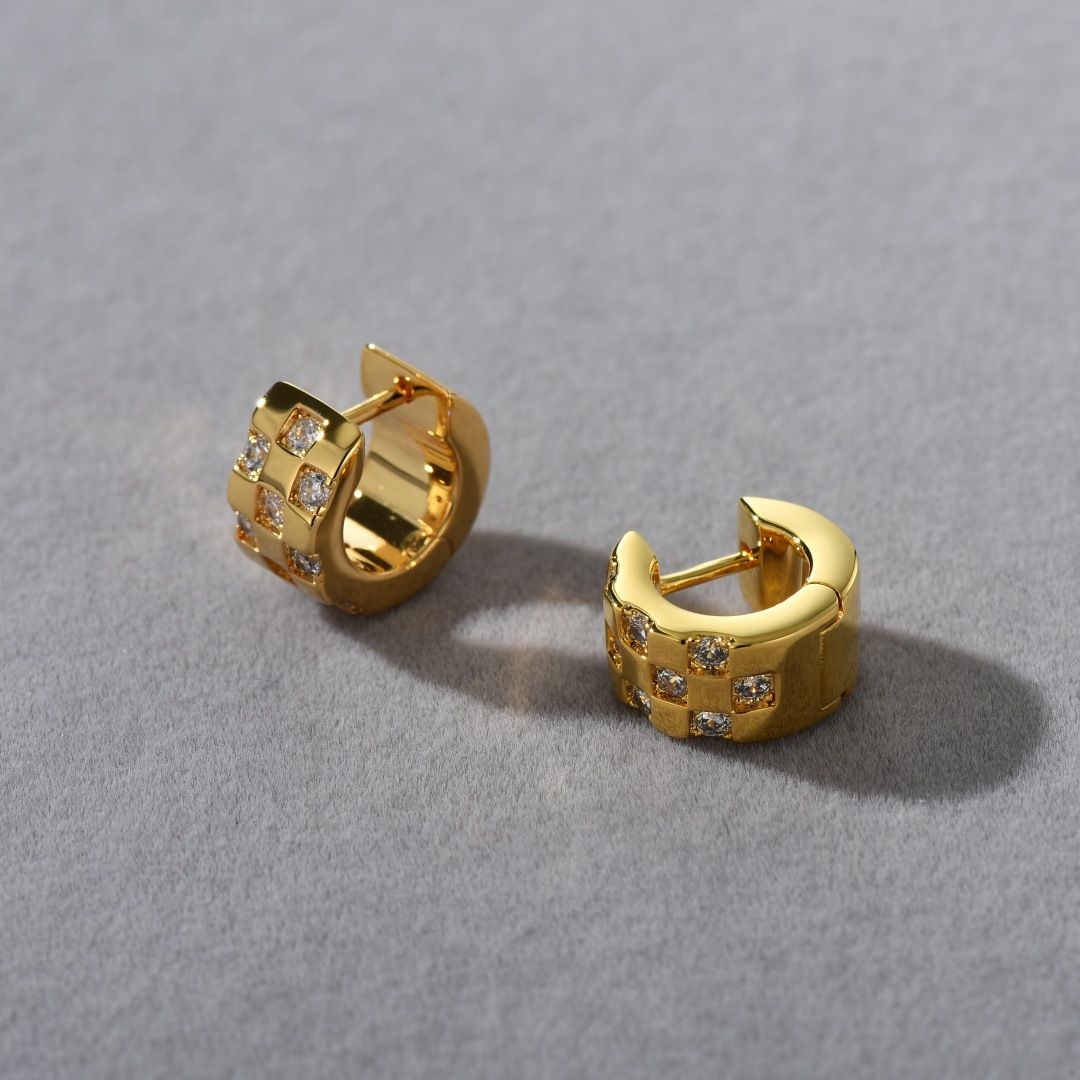 Orecchini a clip da donna in stile hip hop, in metallo di alta qualità, placcati in ottone con zirconi intarsiati in oro vero, orecchini di lusso con luce di nicchia_voghion.com