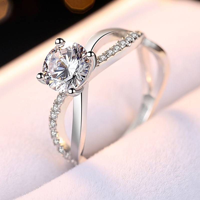 Sterling Sëlwerring fir Fraen, 1 Karat Schlank Taille Moissanit Ring Sëlwer Bijouen_voghion.com