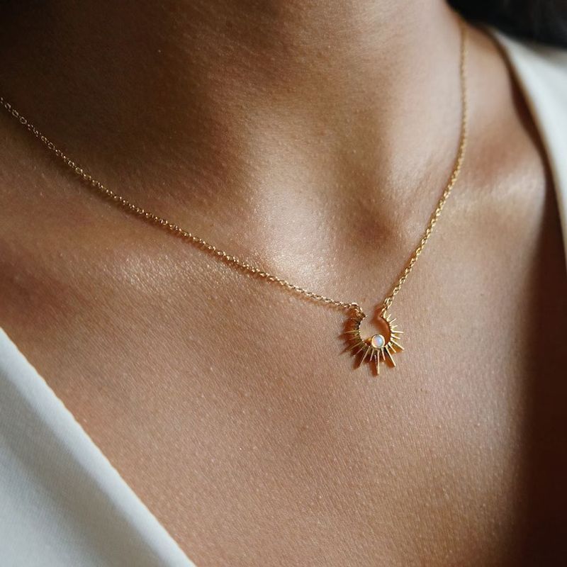 Damenschmuck Halbmond-Halskette mit Zirkon-Stern-Anhänger, zierliche goldene Mond-Layering-Halskette für den Alltag, kleine Damenkette_voghion.com