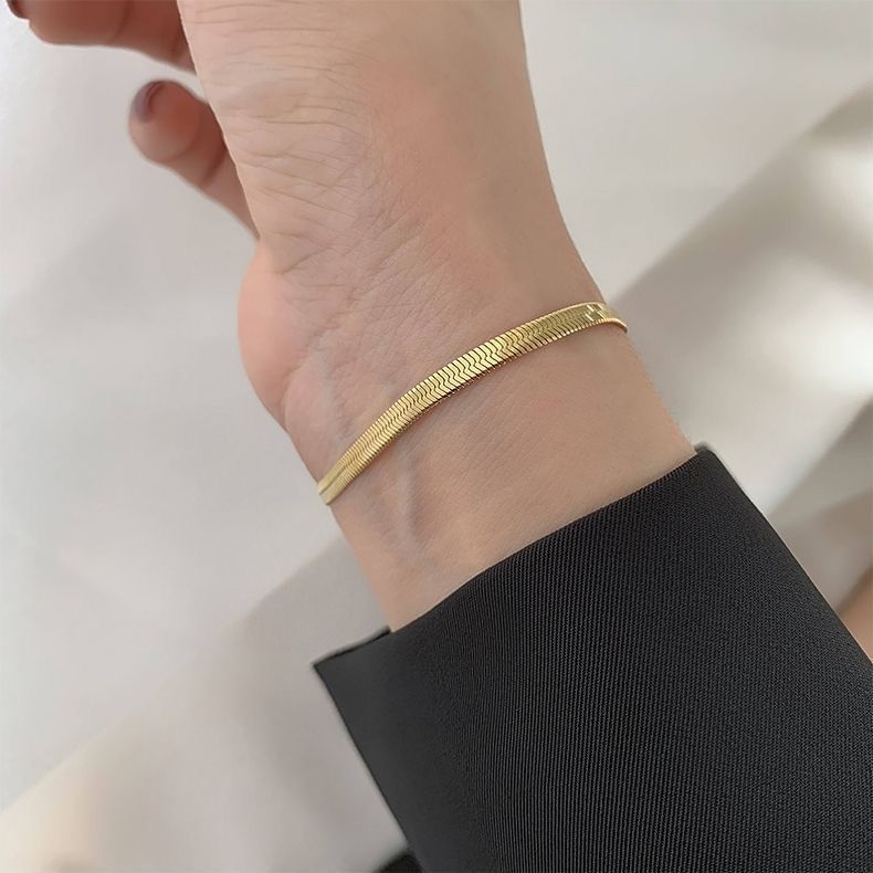 【Alta qualità e resistenza allo sbiadimento】Bracciale Hip-Hop in acciaio al titanio con lama piatta a forma di serpente, unisex versatile e di alta qualità._voghion.com