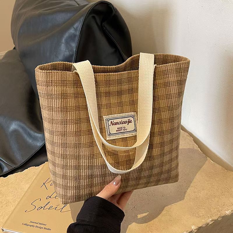 Borsa a mano in velluto a coste alla moda 2025, borsa piccola giapponese e coreana squisita_voghion.com