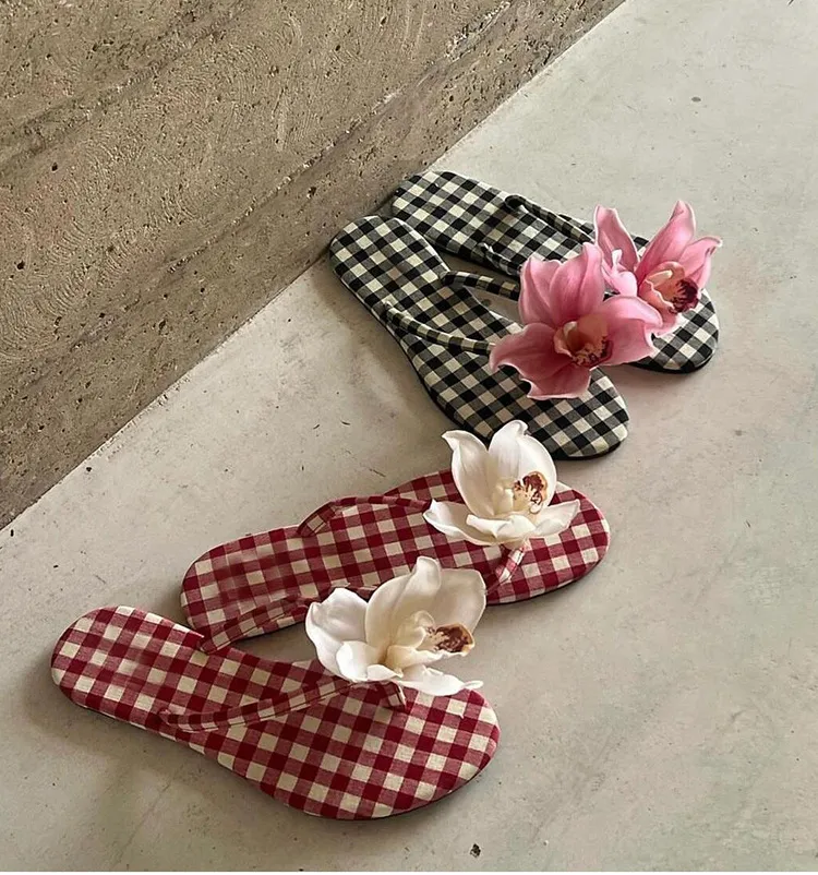 Chaussures de style bohème pour les vacances, style Phalaenopsis, boucle, tempérament doux, fleur, voyage, photo, grotte, sandales, accessoires pour femmes_voghion.com