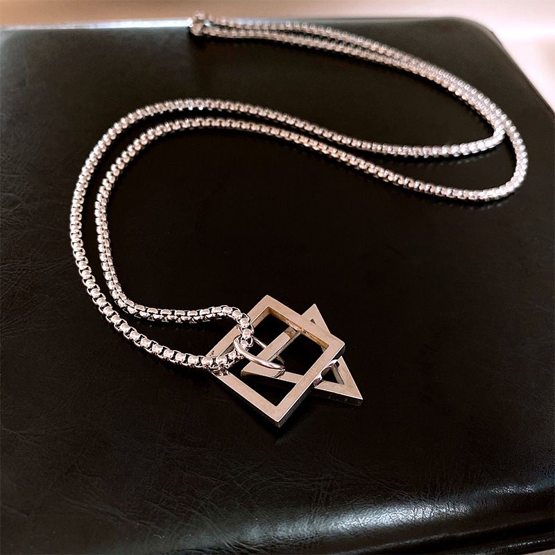 Collana in acciaio inossidabile al titanio, collana con ciondolo triangolare, catena individuale per maglione antivento freddo, temperamento semplice_voghion.com