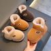 Bottes de neige d'hiver pour enfants – Doublure en peluche, antidérapantes, ultra-douces, design « confort immédiat » pour garçons et filles (kaki, marron foncé, beige)_voghion.com
