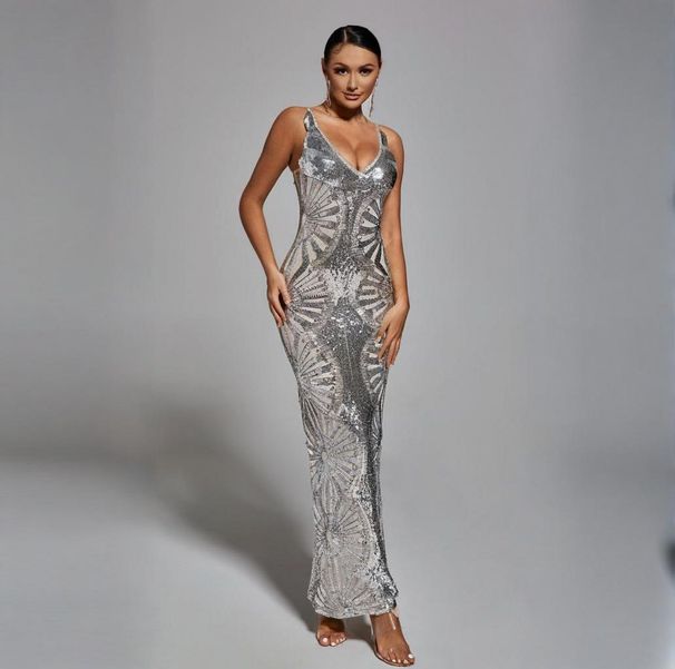 Robe de soirée moulante sans manches à paillettes argentées et col en V pour femme - Robe de soirée glamour et élégante_voghion.com