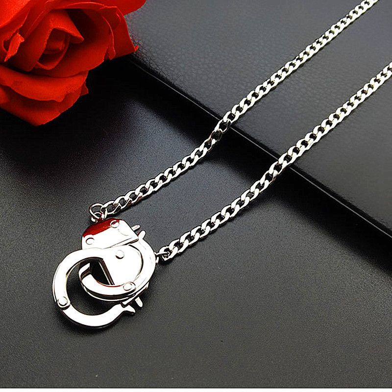 Collana con manette in acciaio inossidabile giapponese coreano punk hip hop in titanio da uomo_voghion.com