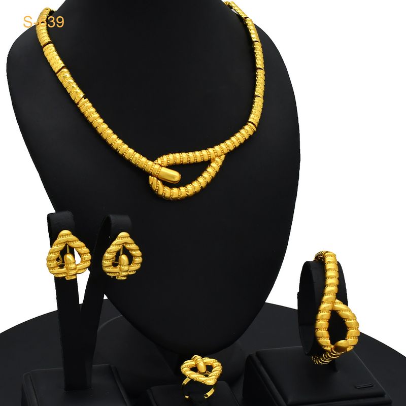 Ringer Øst-Dubai smykker brud bryllup halskjede øredobber ring armbånd firedelt sett afrikansk damesmykkesett_voghion.com
