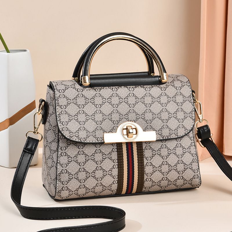 Nowa damska torebka 2023 Mała torebka Koreańska nowa moda Codzienna i zachodnia styl Jedno ramię Torba typu crossbody Moda i zachodni styl_voghion.com