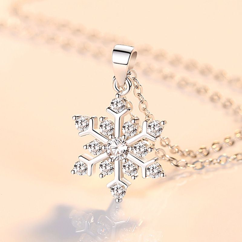 Stylish Silver Snowflake Necklace For Women_voghion.com