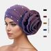 Beliebter heller Seiden-Turbanhut mit großer Blume und Perle, indischer Hut, Abschlussball-Party-Stil, vielseitig verwendbar, Make-up, dekorativer Hut_voghion.com