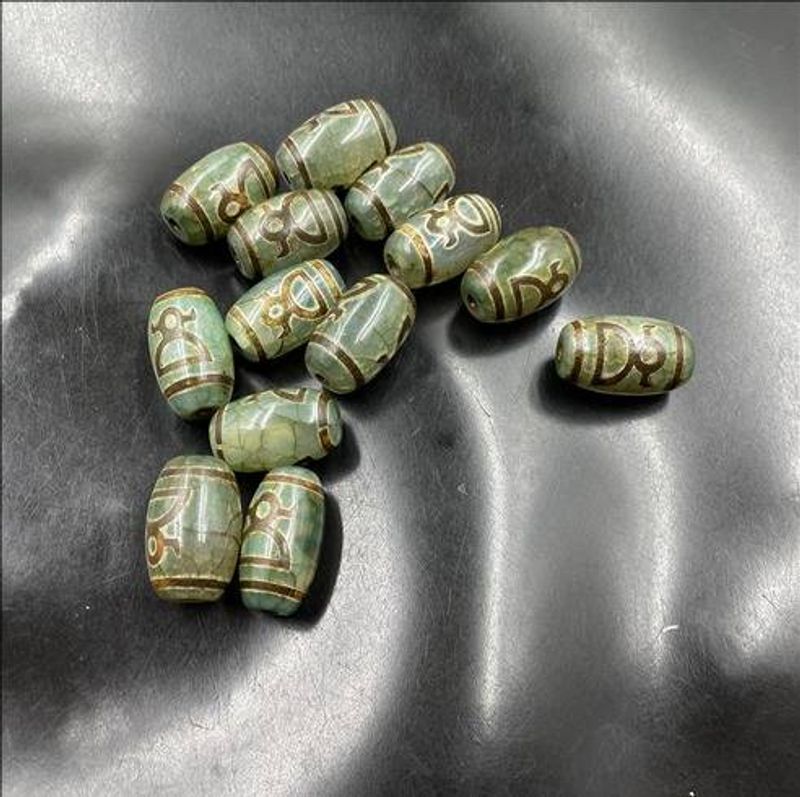 Cenovno dostopni dodatki iz žada DIY Green God of Wealth Agate Lezi Tianzhu Old Agate Tube Beads Bulk Batch_voghion.com