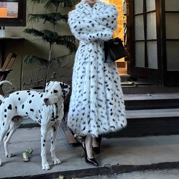 Heavy-Duty Faux Fox Fur Coat – Oversized Leopard Print Long Coat With Notch Lapel (S/M/L, Black & White, Streetwear Chic)_voghion.com