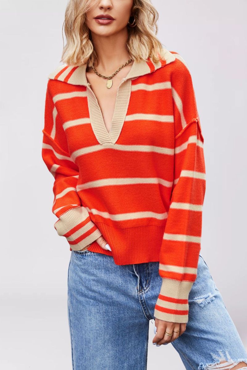 Maglione lavorato a maglia con risvolto e righe colorate, alla moda da donna_voghion.com